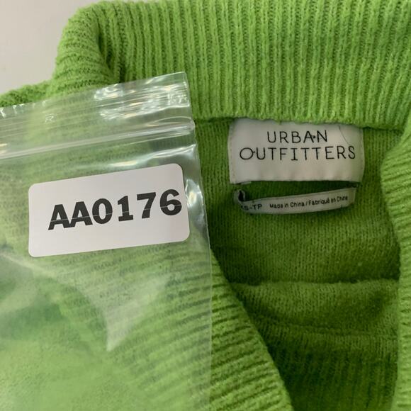 Urban Outfitters L Womens Kyla Cropped Turtleneck Sweater Bright Green - Picture 4 of 10